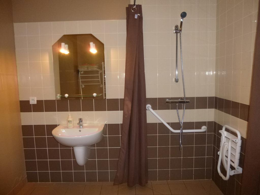 Gahard Chambres D'Hotes De Celine Et David מראה חיצוני תמונה