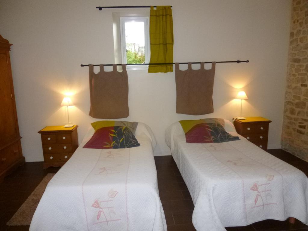 Gahard Chambres D'Hotes De Celine Et David מראה חיצוני תמונה